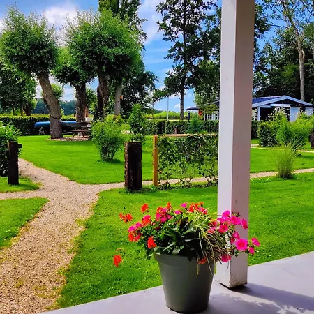 شاليه Park De Driesprong *
